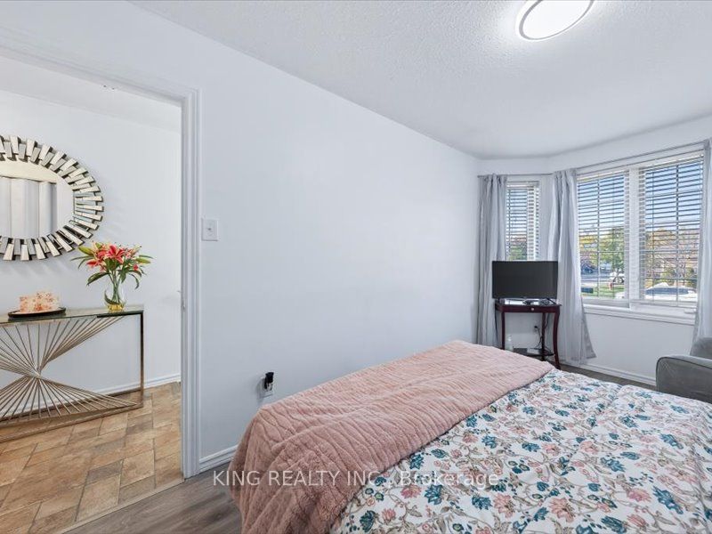 565 Grey Street Property Photo 24