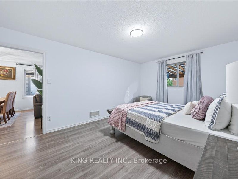 565 Grey Street Property Photo 25