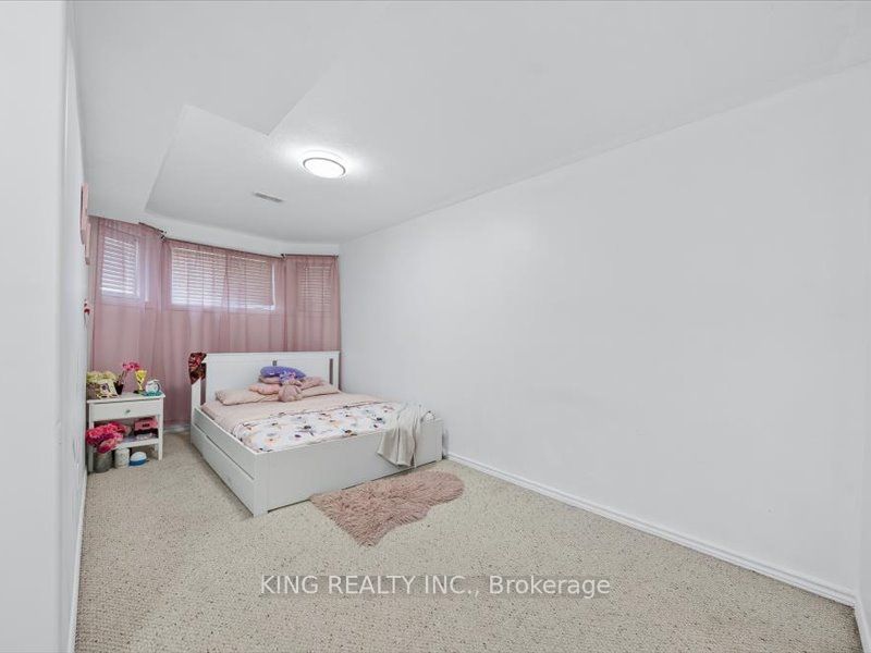 565 Grey Street Property Photo 29