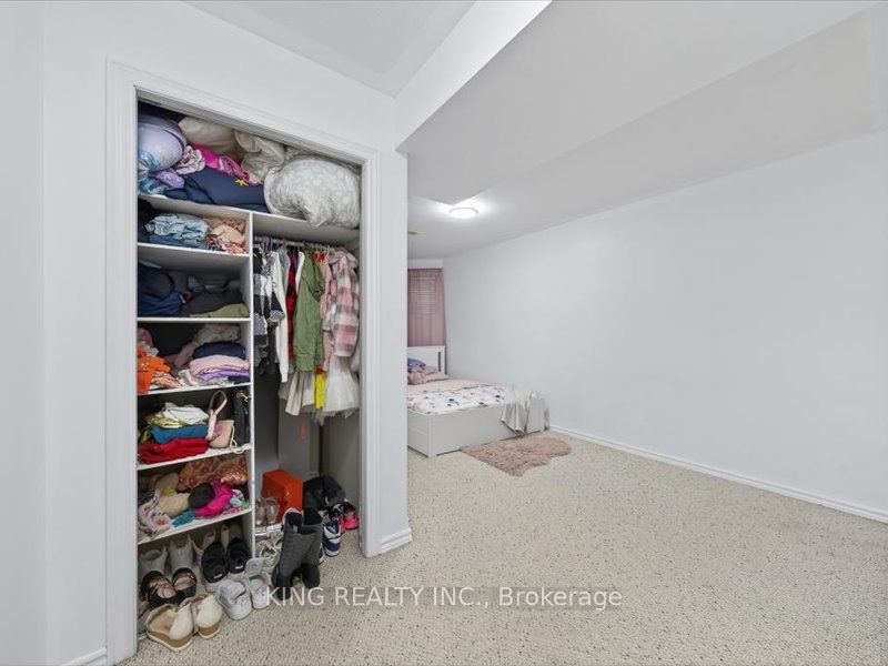 565 Grey Street Property Photo 32