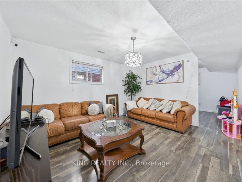 565 Grey Street Property Photo 37