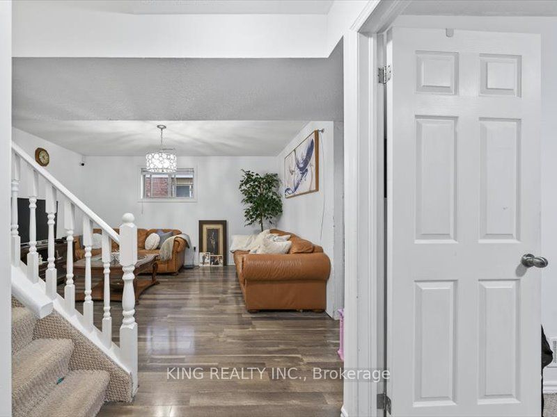 565 Grey Street Property Photo 38