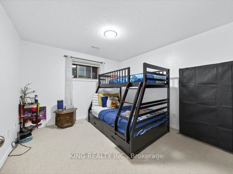 565 Grey Street Property Photo 41