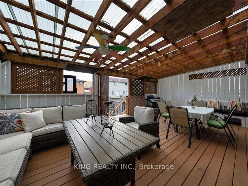 565 Grey Street Property Photo 45