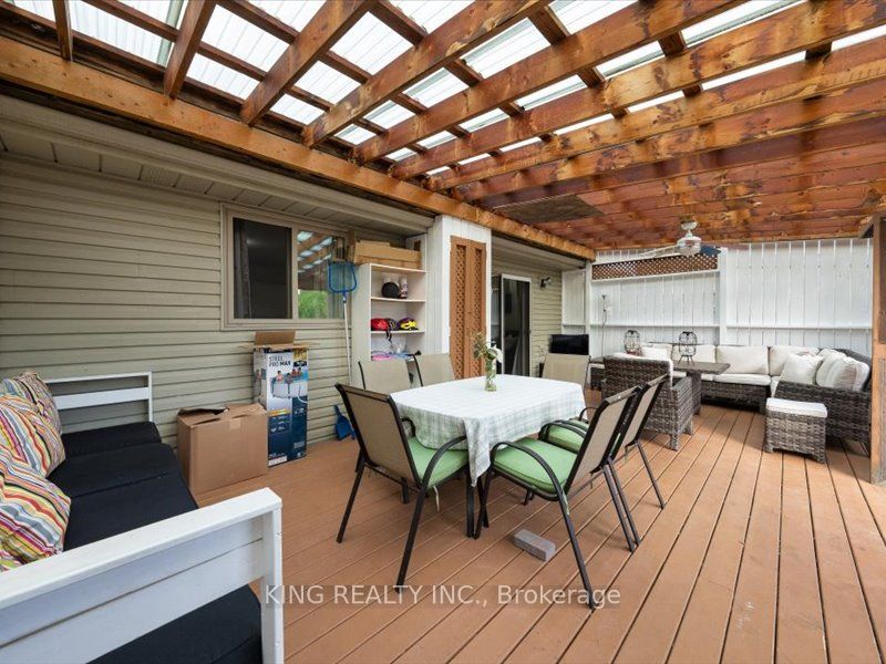 565 Grey Street Property Photo 46