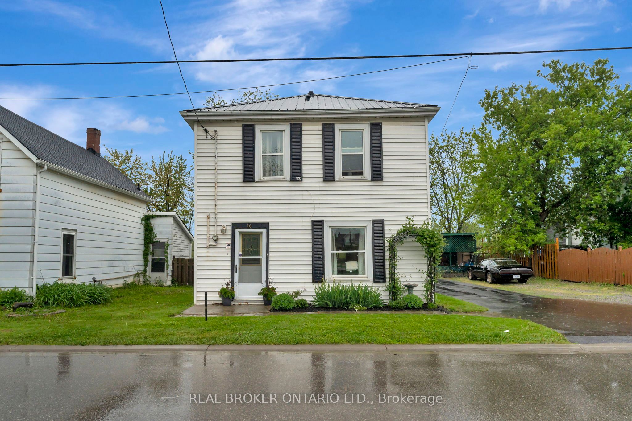 16 John Street Property Photo 1