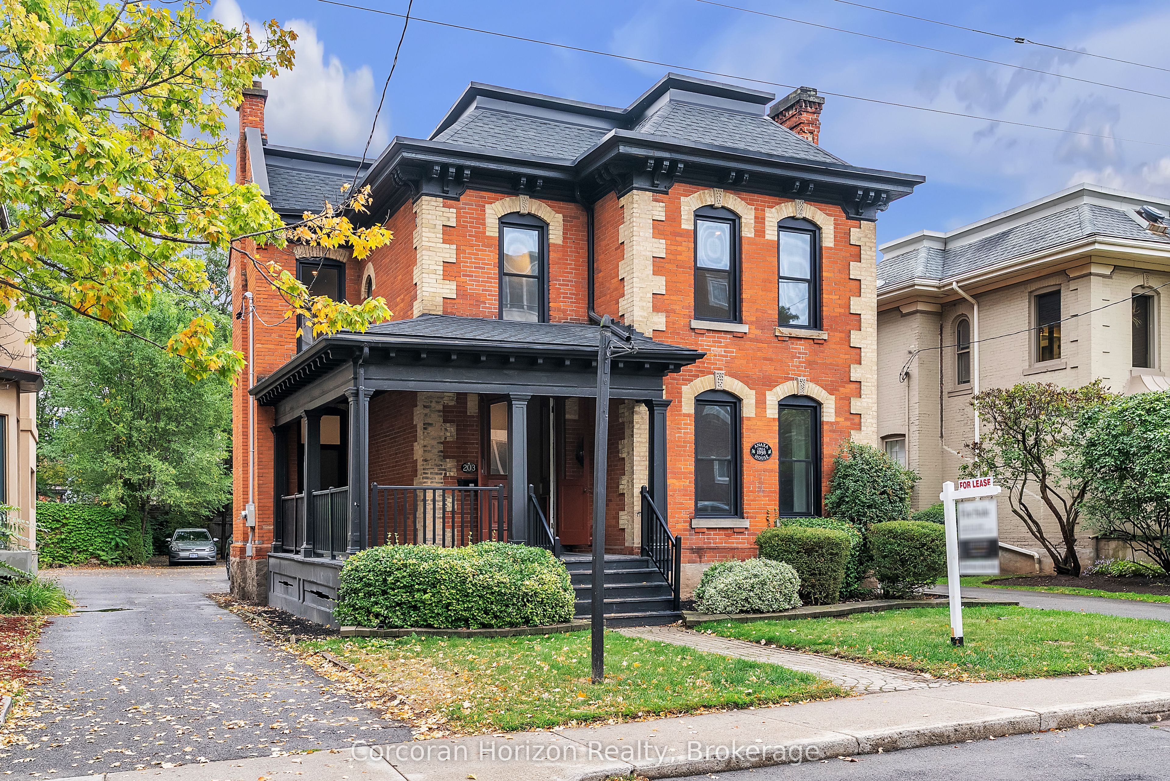 203 Macnab Street S Main Property Photo 1