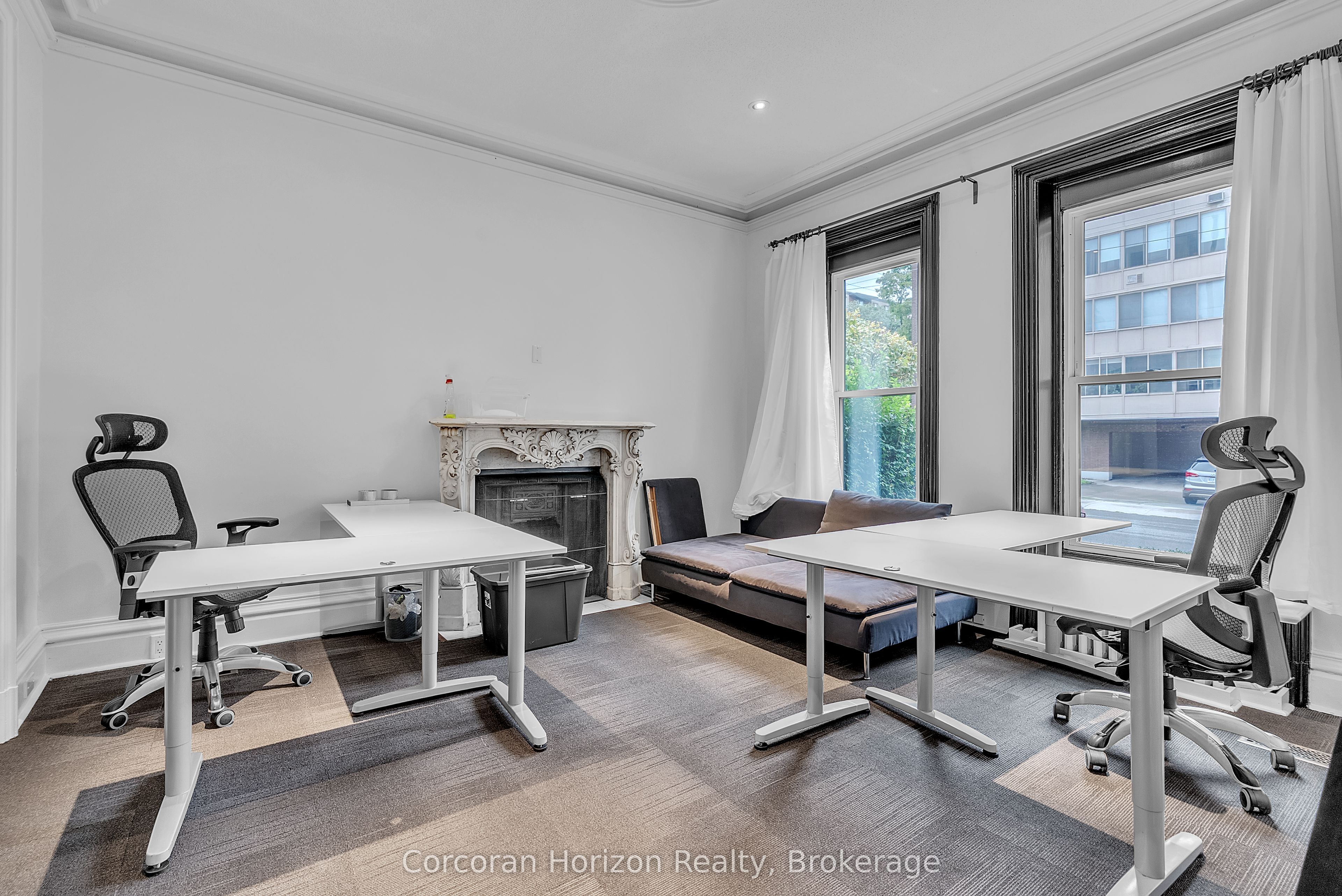 203 Macnab Street S Main Property Photo 4