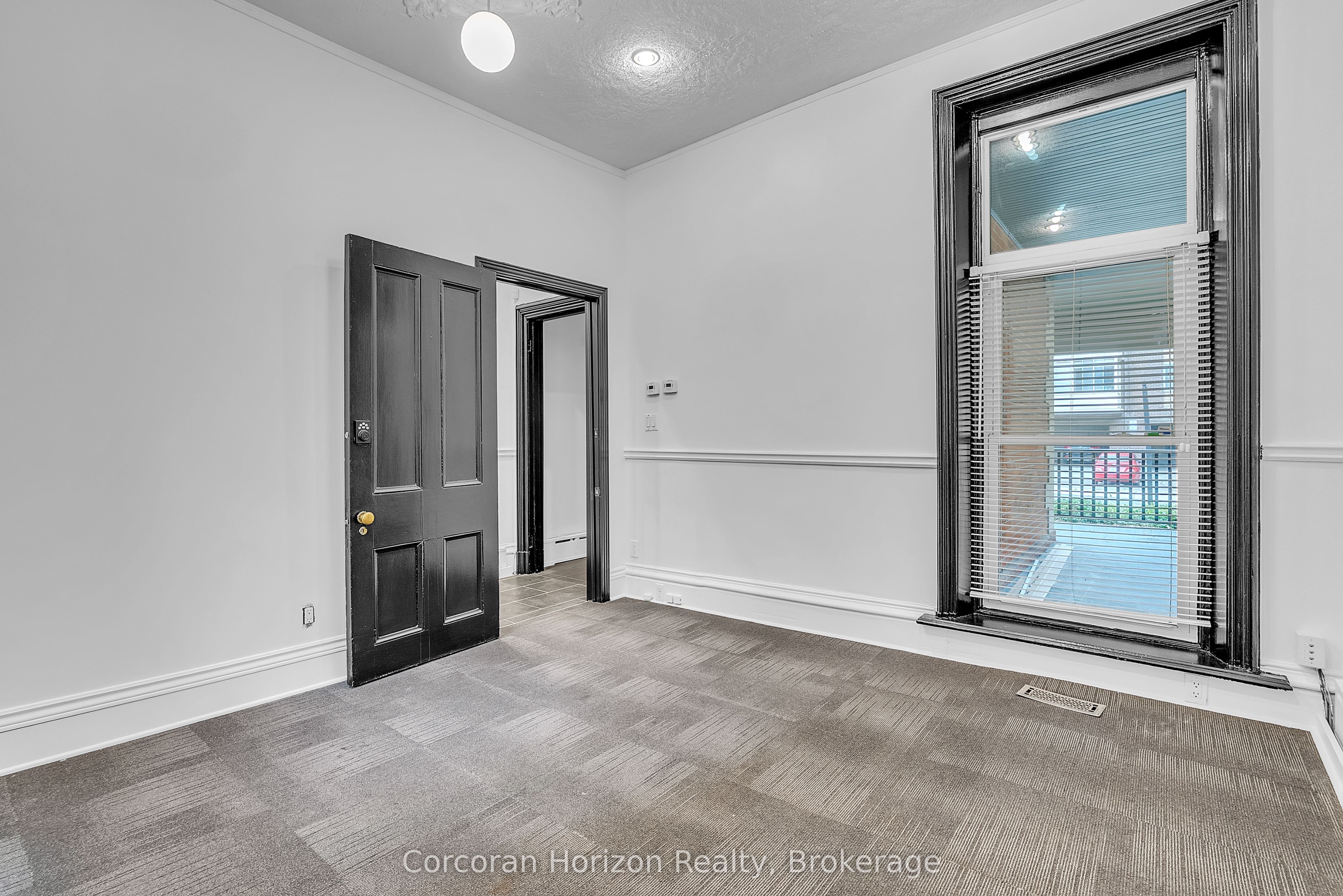 203 Macnab Street S Main Property Photo 6