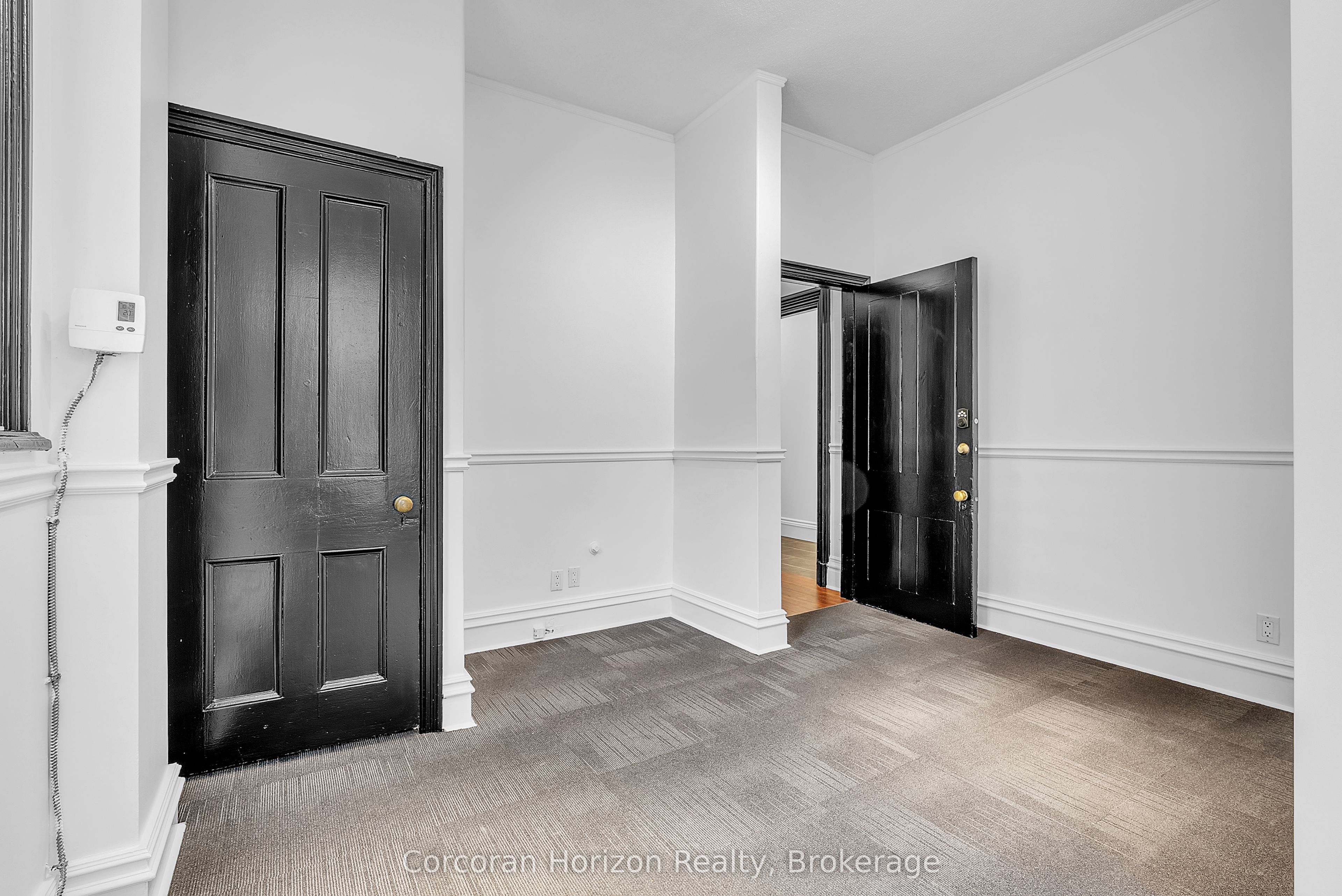 203 Macnab Street S Main Property Photo 8