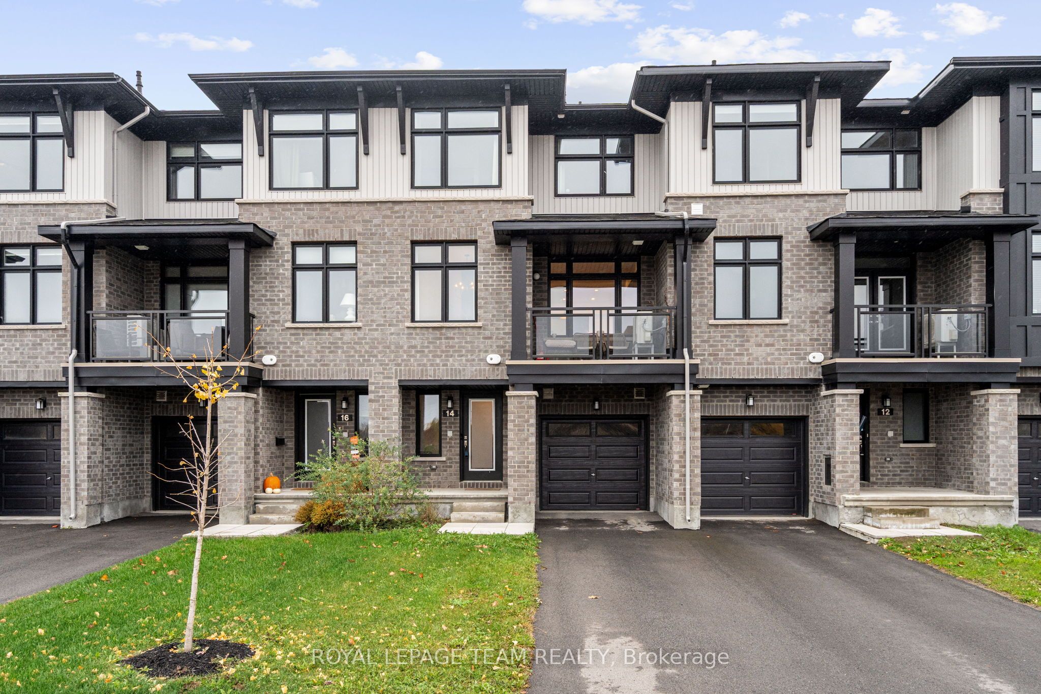 14 Verglas Property Photo 1