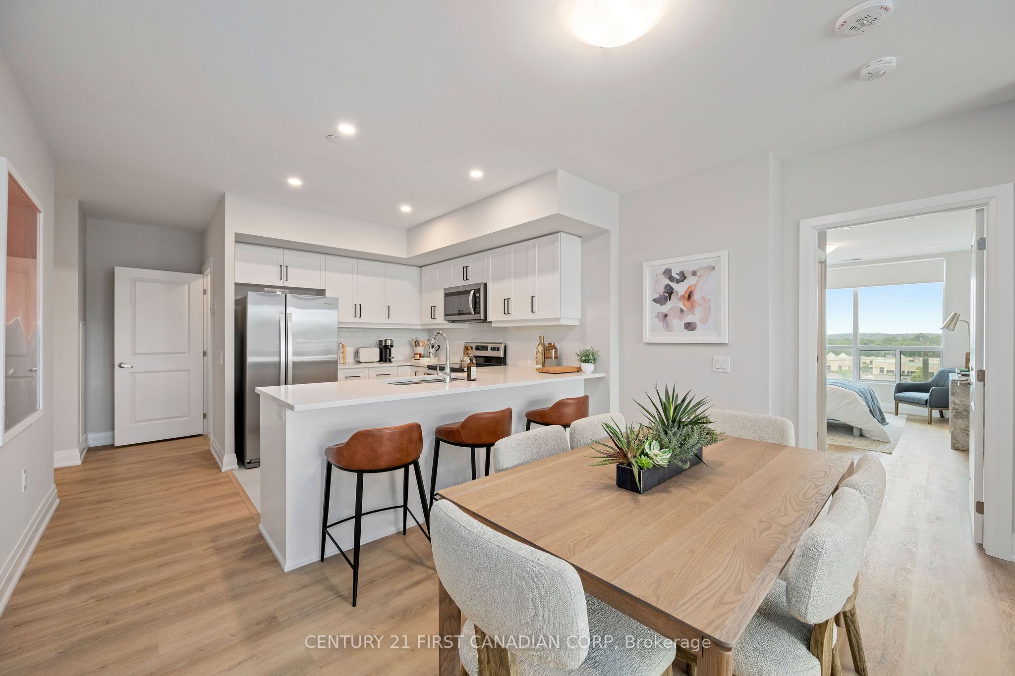 4286 E King Street 903 Property Photo 5