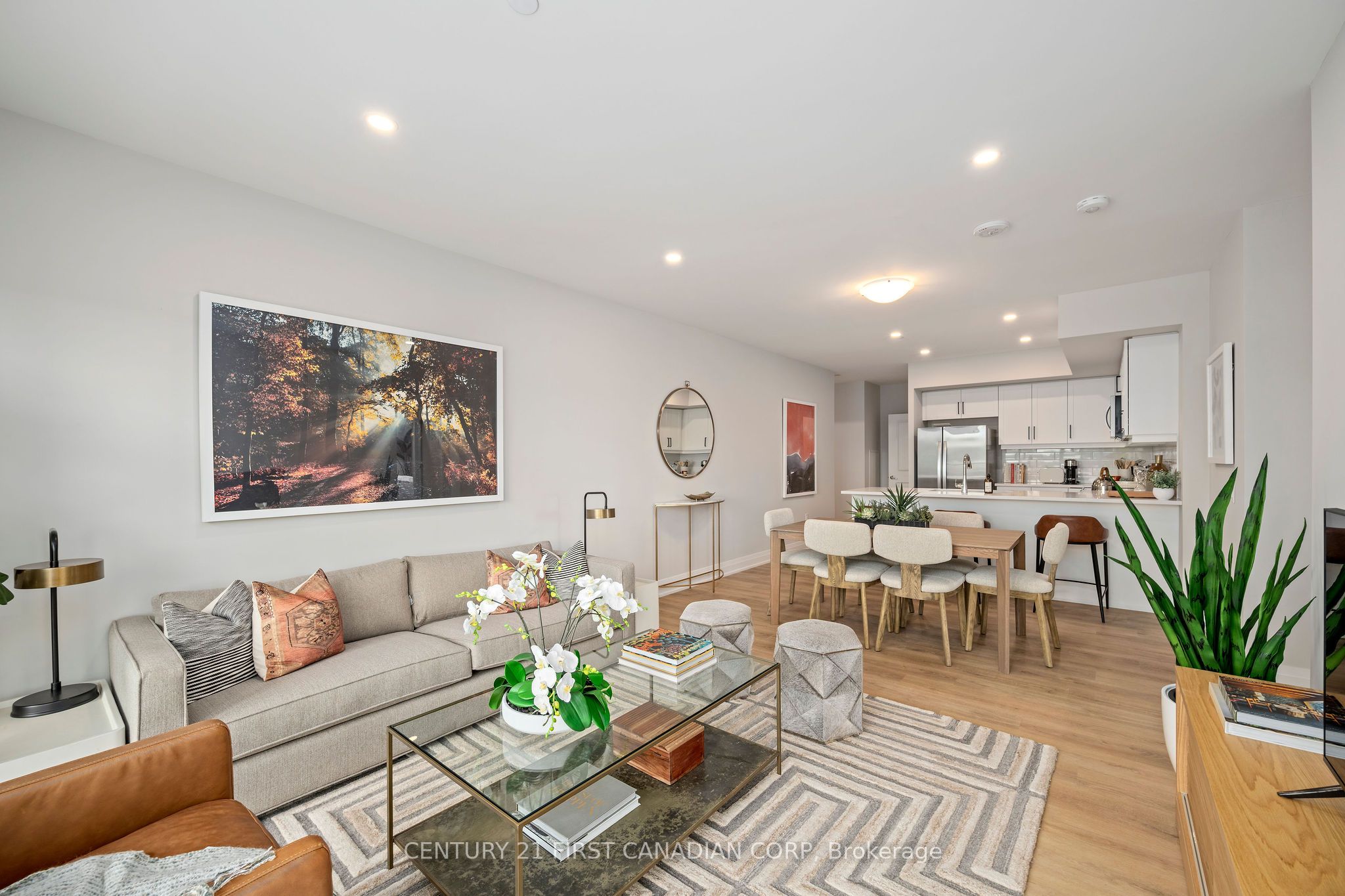 4286 E King Street 903 Property Photo 8