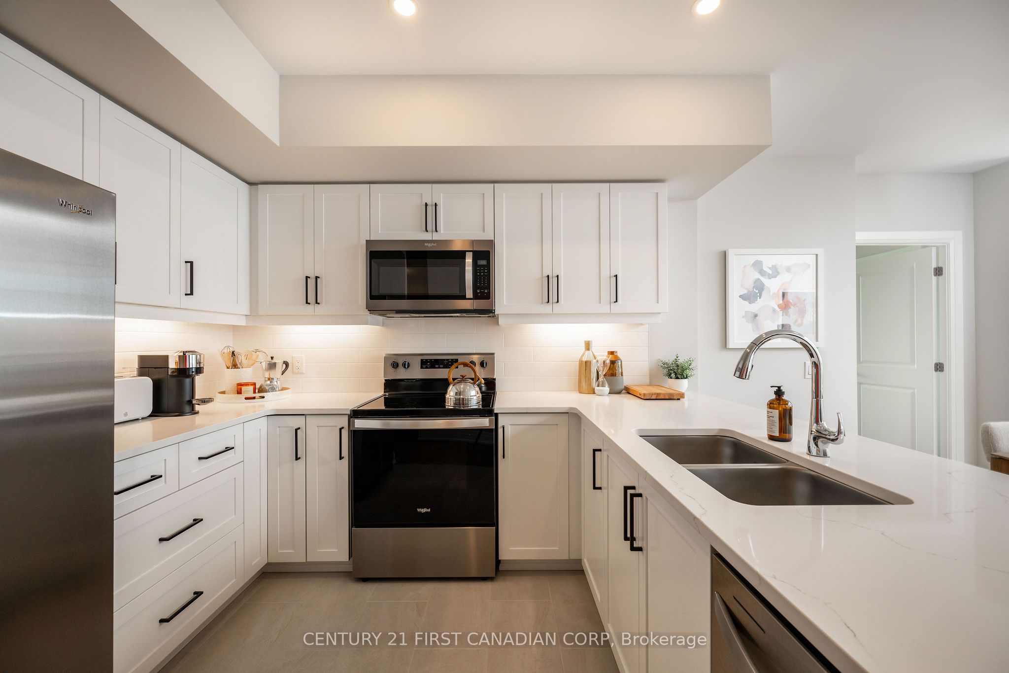 4286 E King Street 903 Property Photo 10