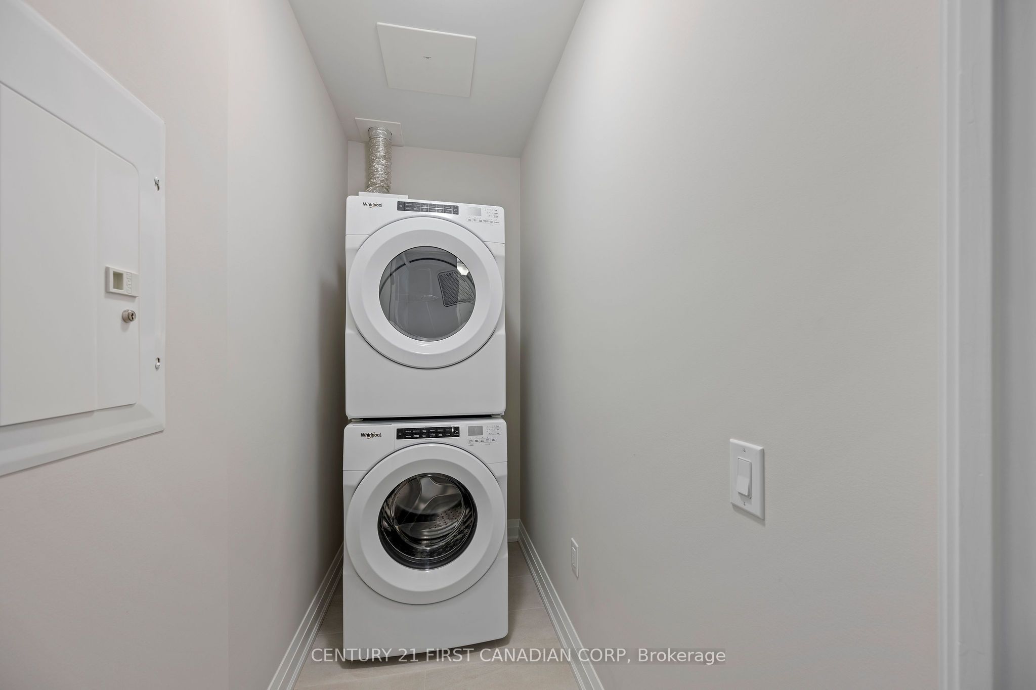 4286 E King Street 903 Property Photo 15