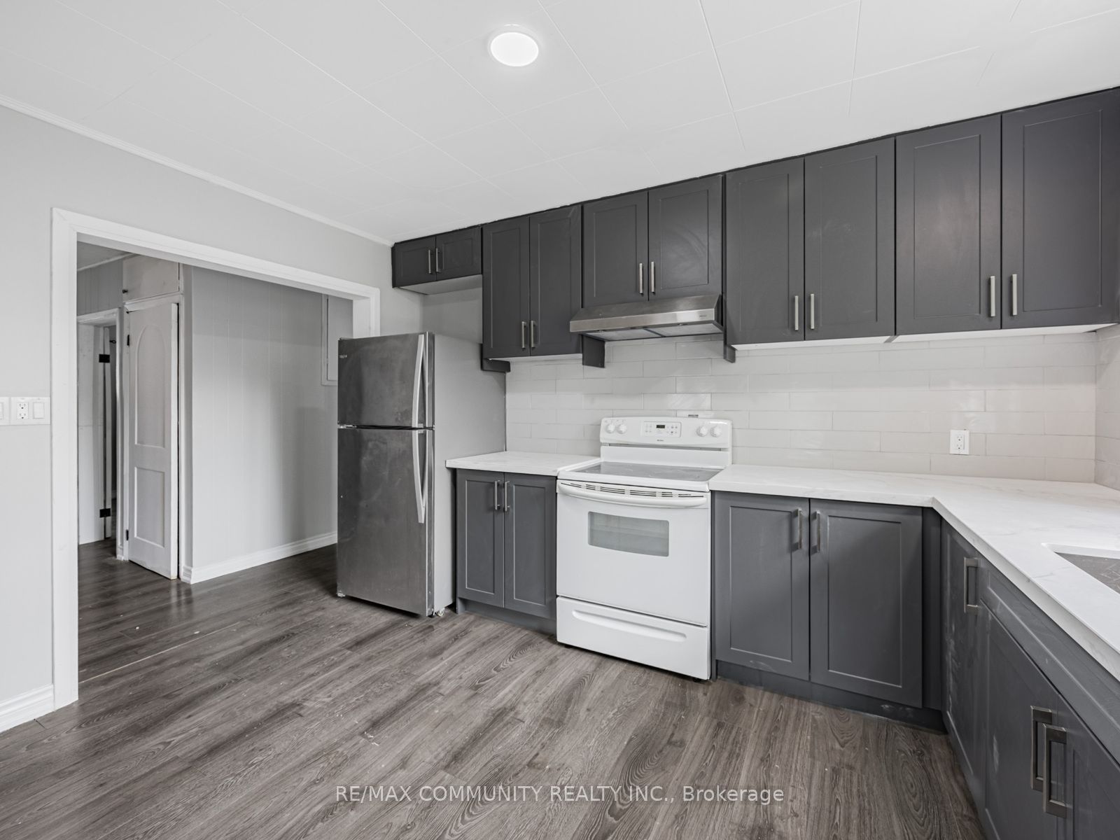 36 North Street Property Photo 10