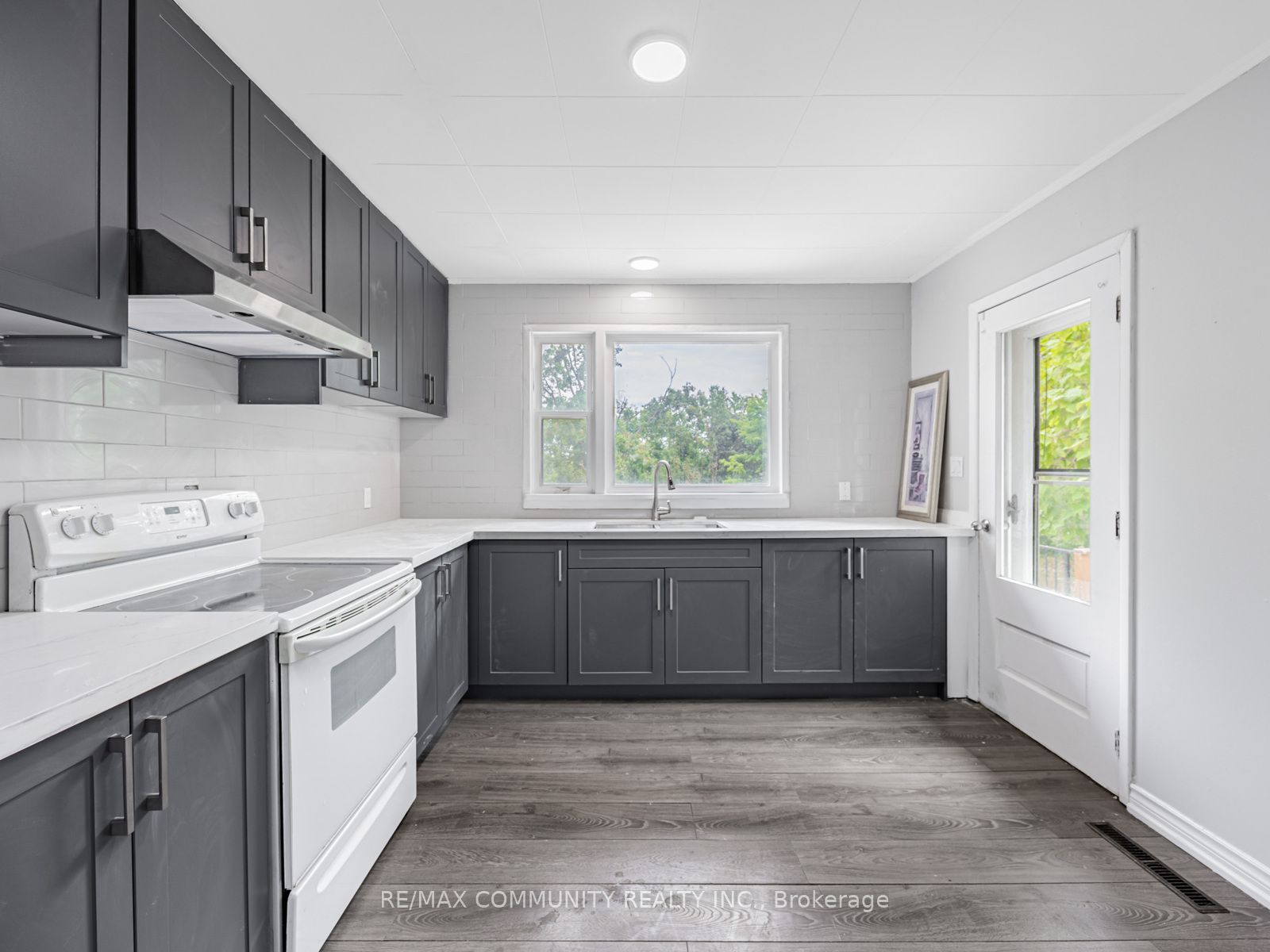 36 North Street Property Photo 11