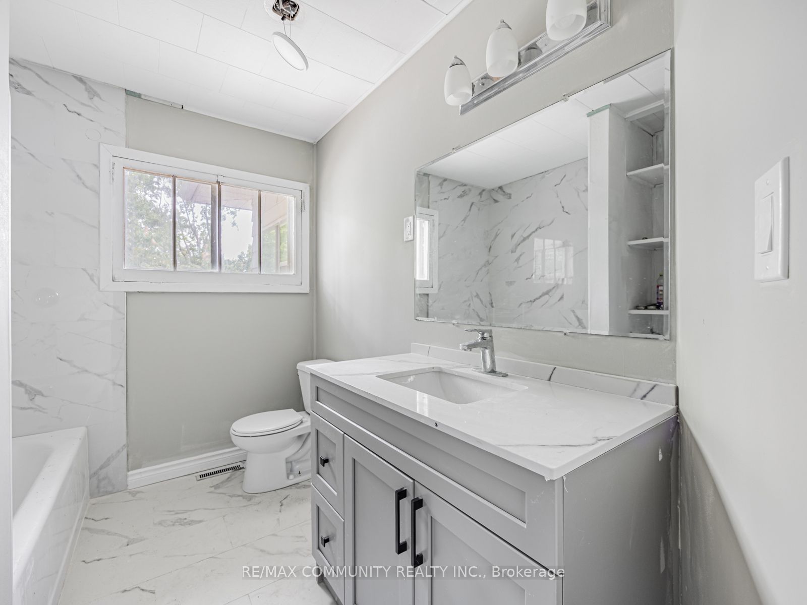 36 North Street Property Photo 21