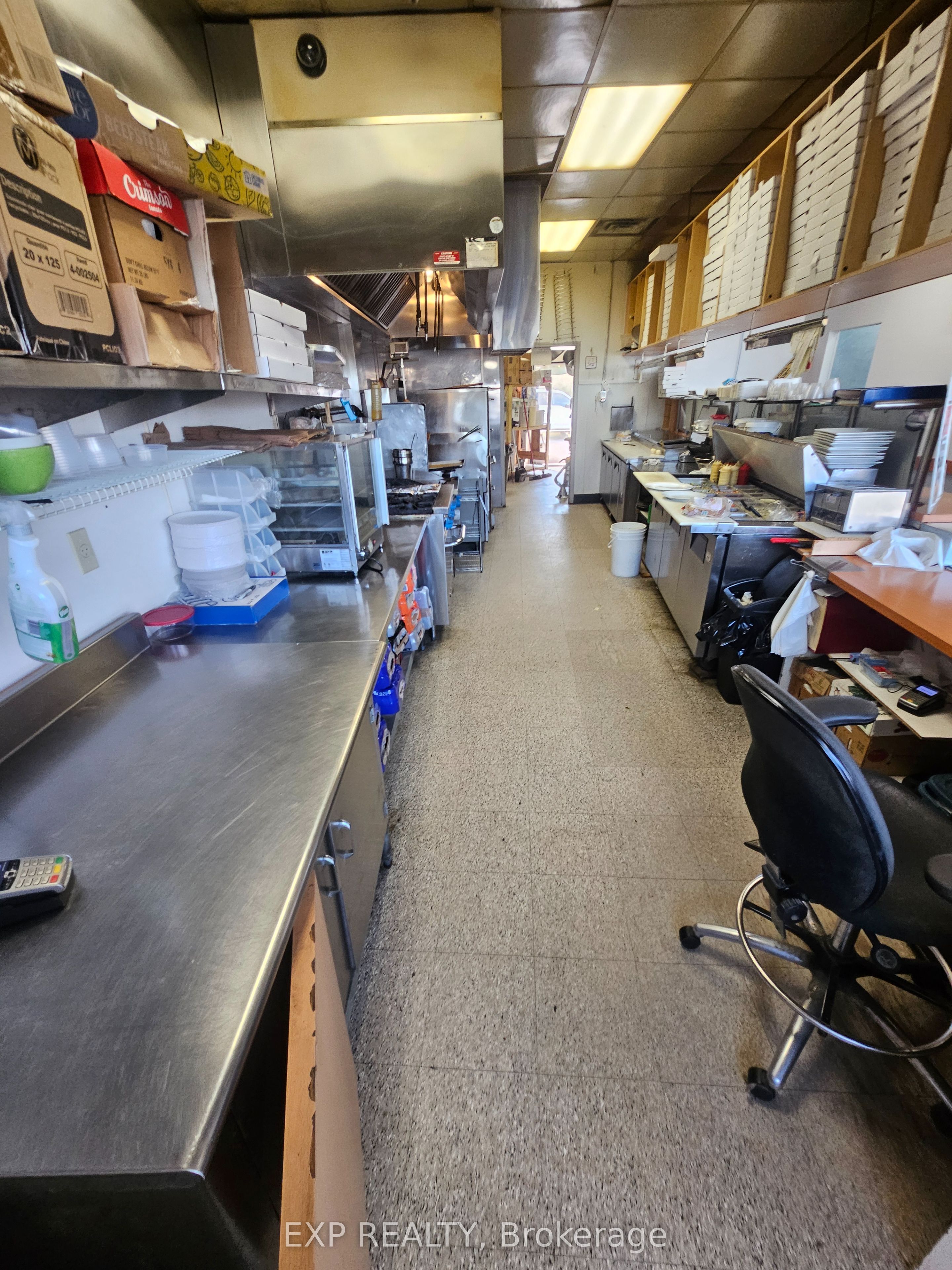 712 Rideau Street W Property Photo 6