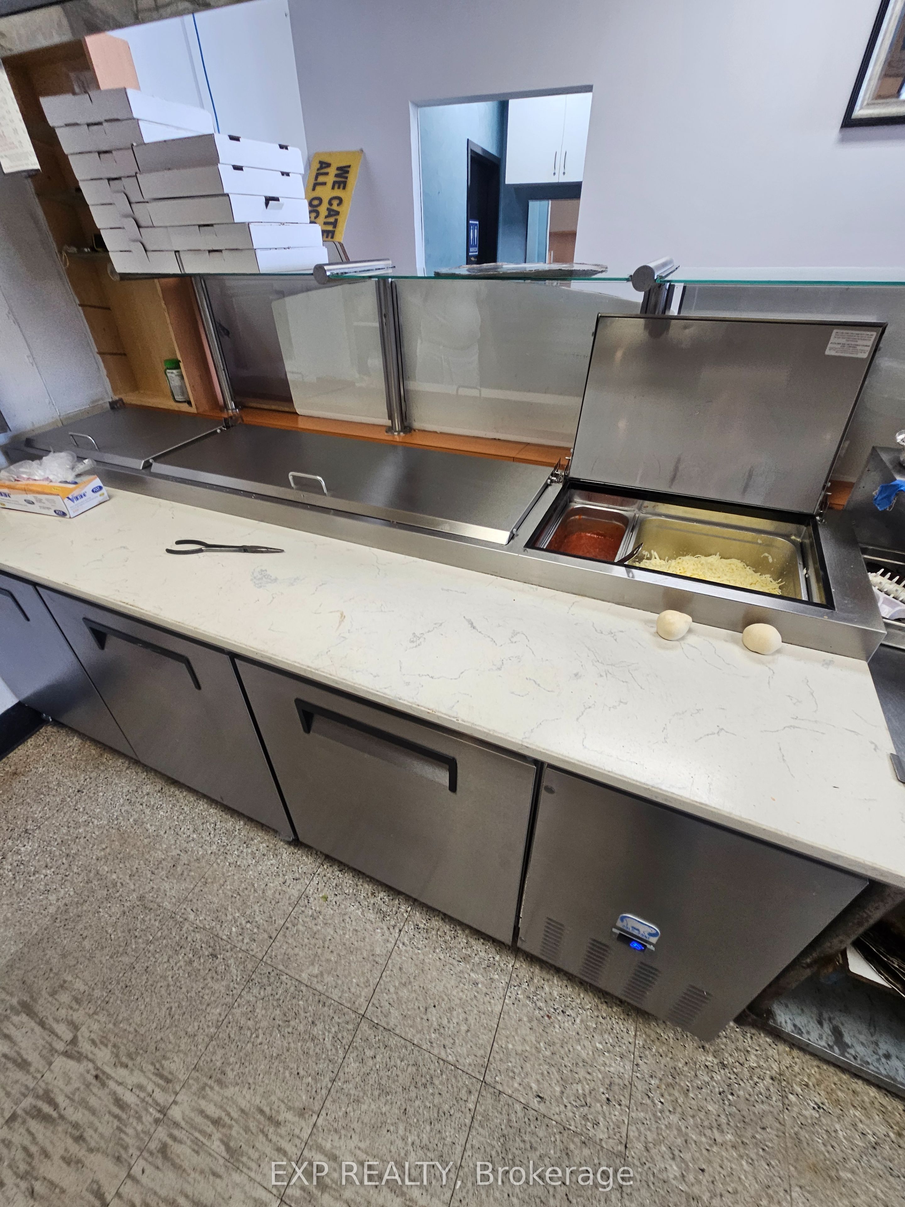 712 Rideau Street W Property Photo 11