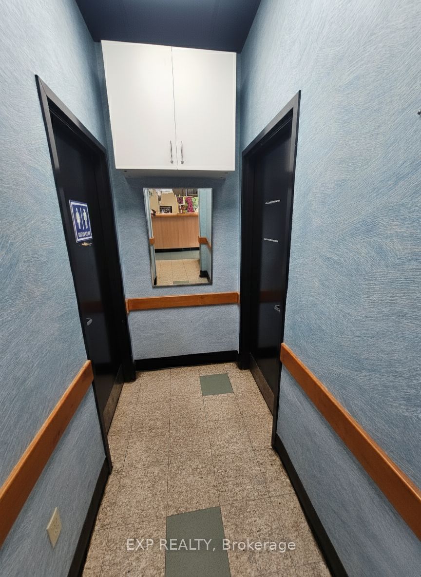 712 Rideau Street W Property Photo 13