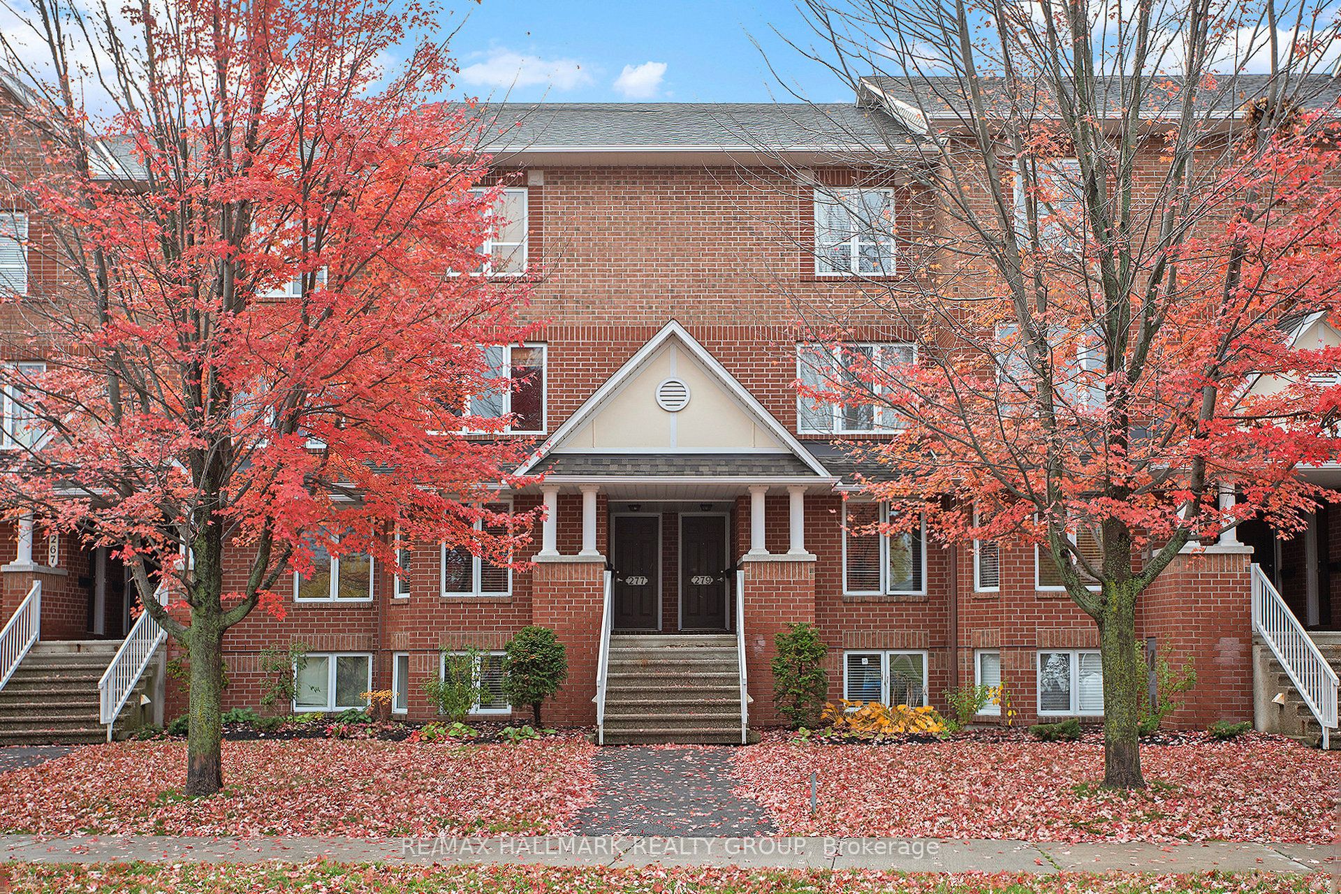 281 Aquaview Drive Property Photo 1