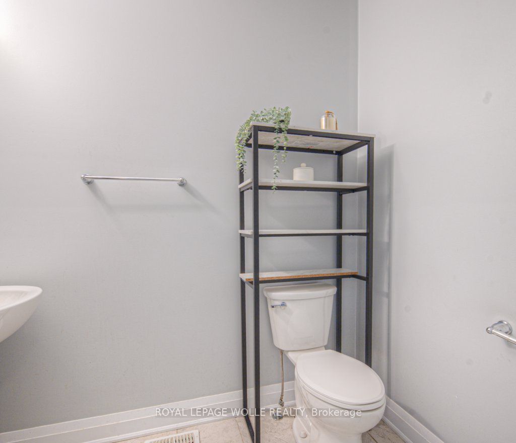 286 Tall Grass Crescent Property Photo 7