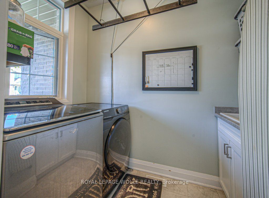 286 Tall Grass Crescent Property Photo 8