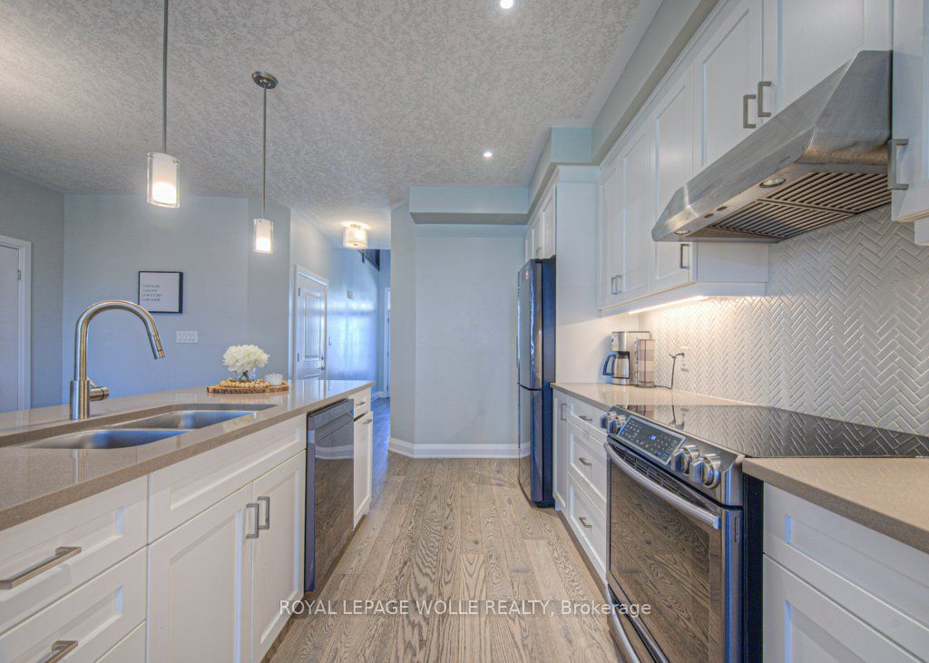 286 Tall Grass Crescent Property Photo 14