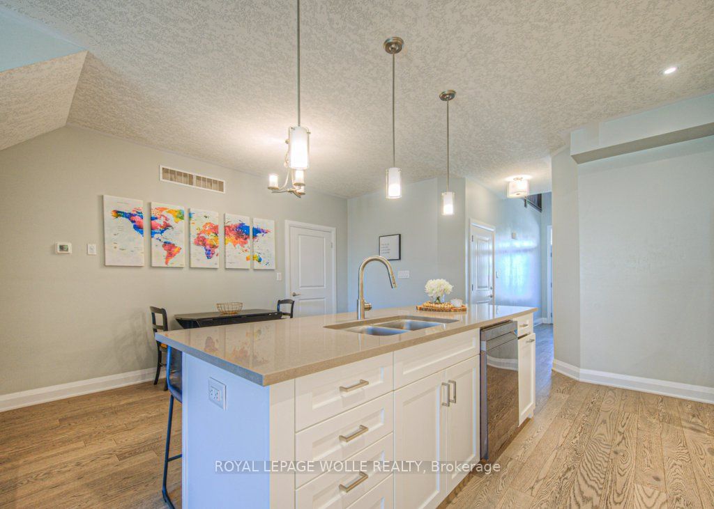 286 Tall Grass Crescent Property Photo 16