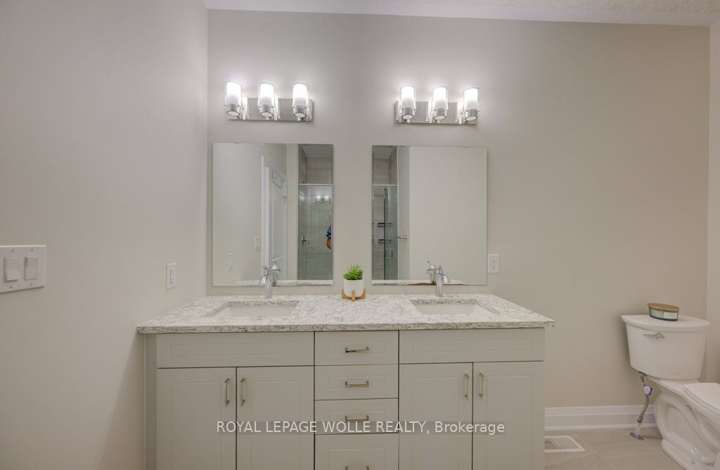 286 Tall Grass Crescent Property Photo 28