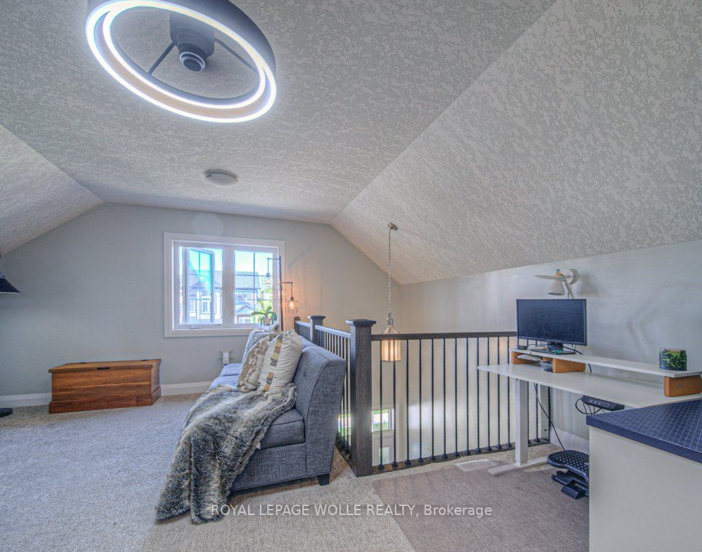 286 Tall Grass Crescent Property Photo 33