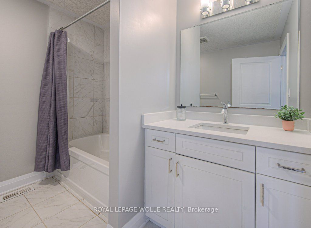 286 Tall Grass Crescent Property Photo 37