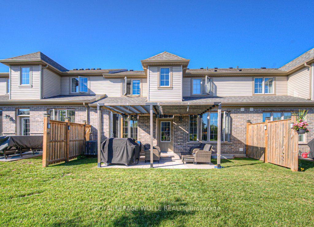 286 Tall Grass Crescent Property Photo 39