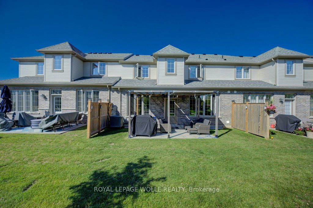 286 Tall Grass Crescent Property Photo 42