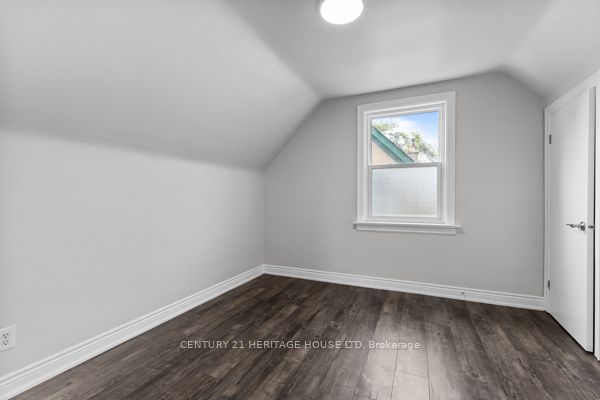 181 Highland Road E Property Photo 6