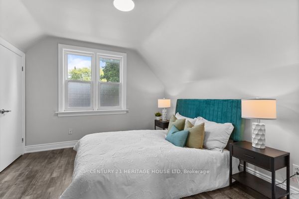 181 Highland Road E Property Photo 7