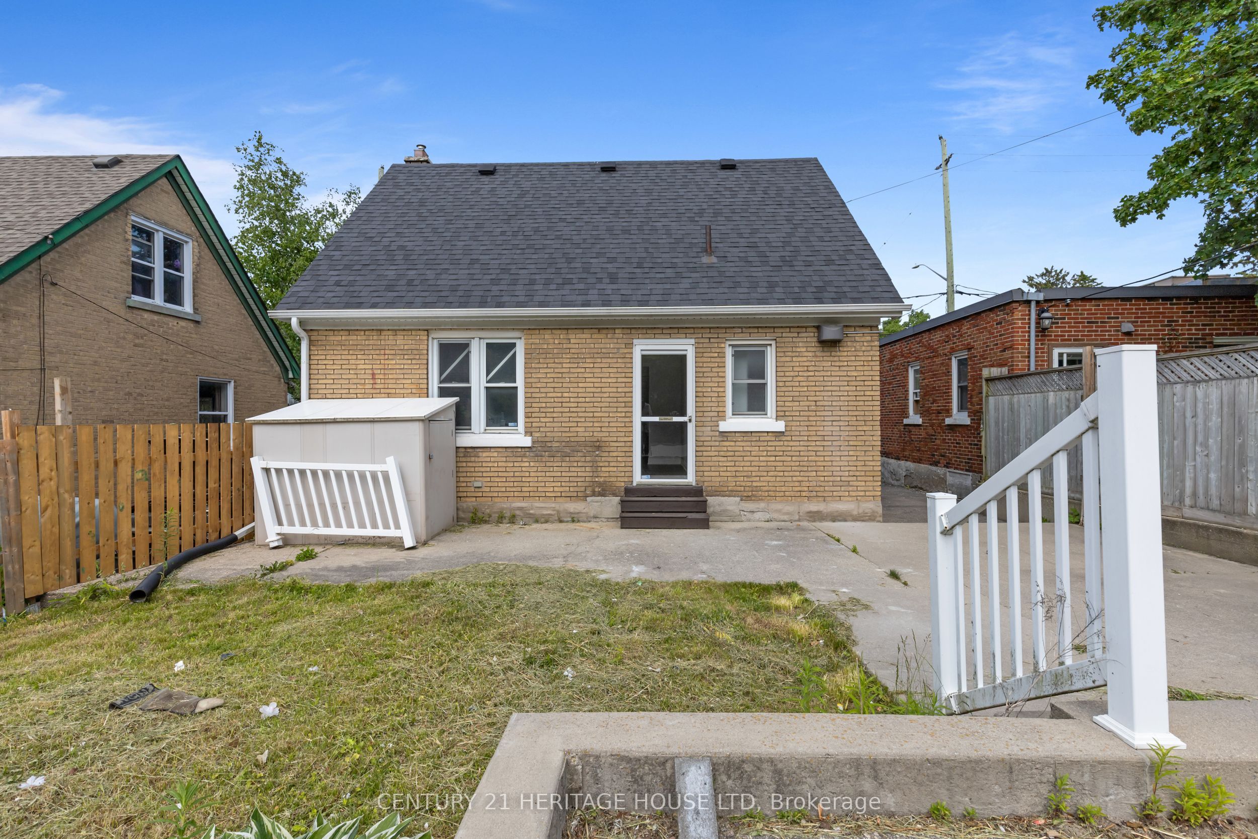 181 Highland Road E Property Photo 15