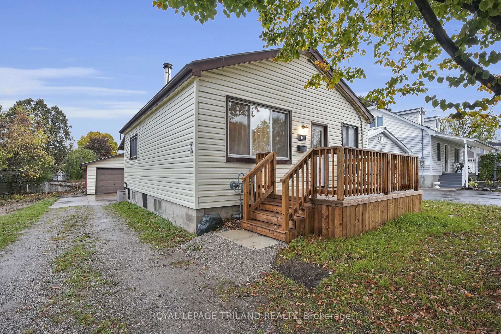 114 Emery Street W Property Photo 1