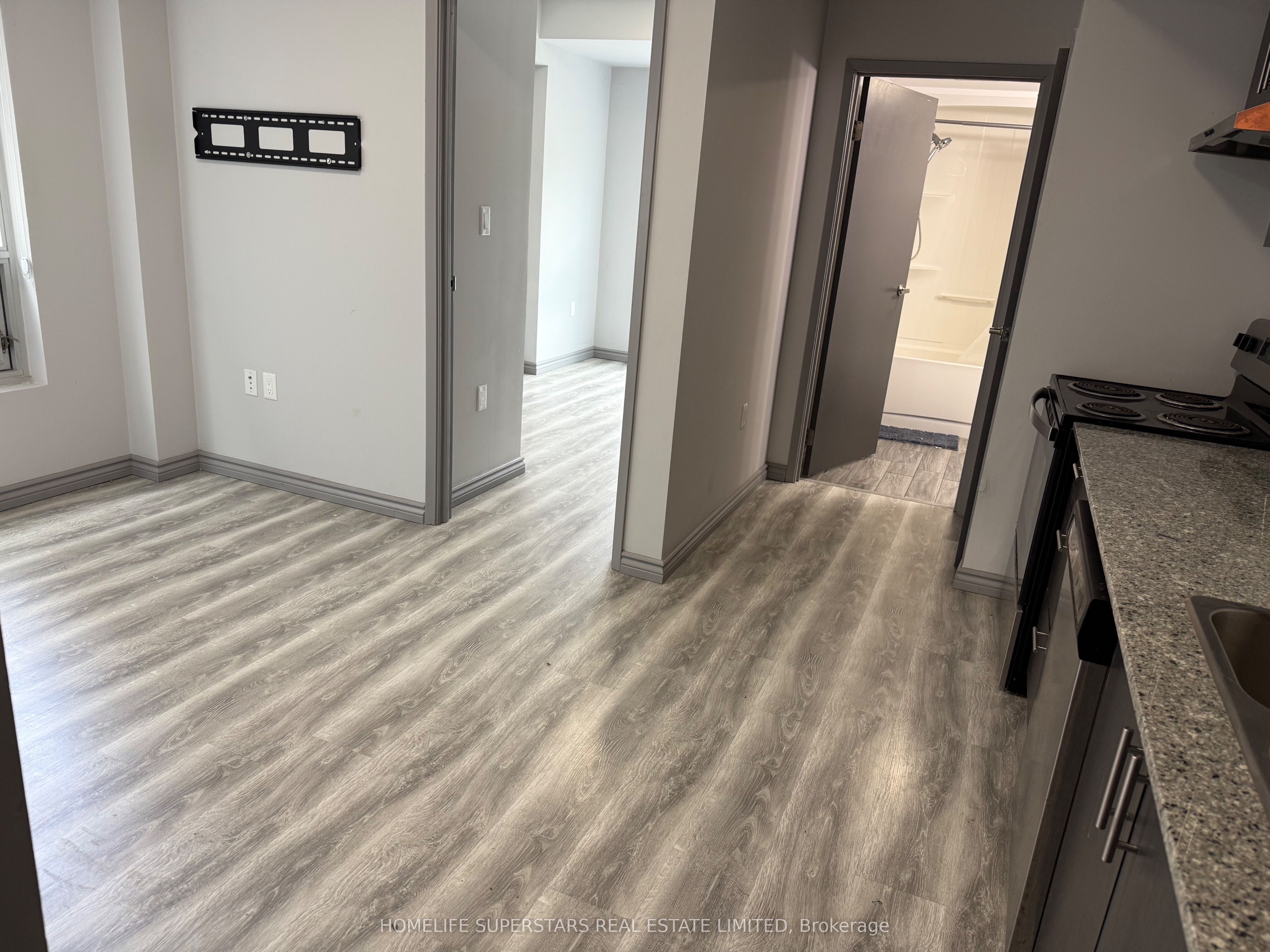 275 LARCH Street Property Photo 1