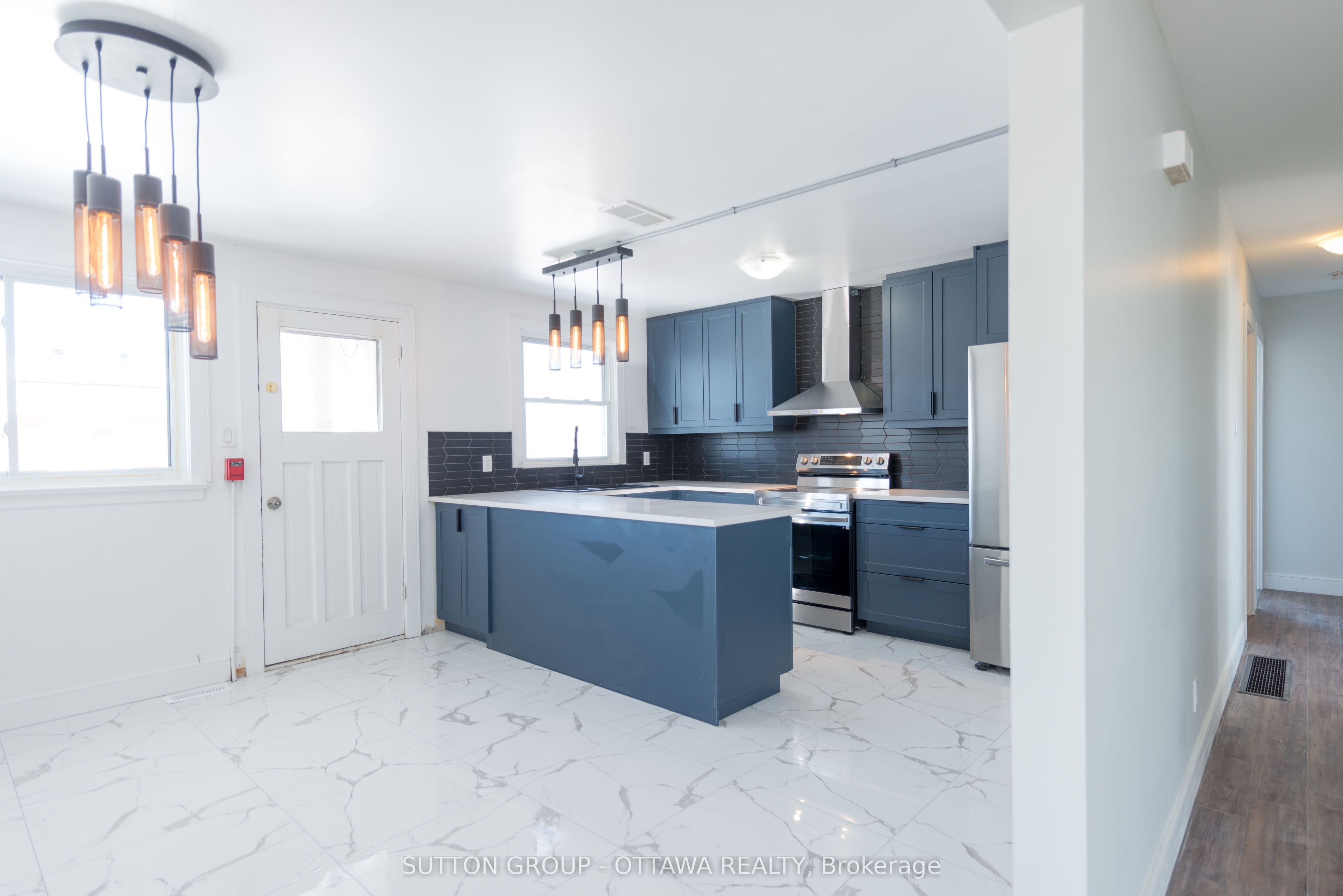 2419 Pagé Road N 3 Property Photo 6