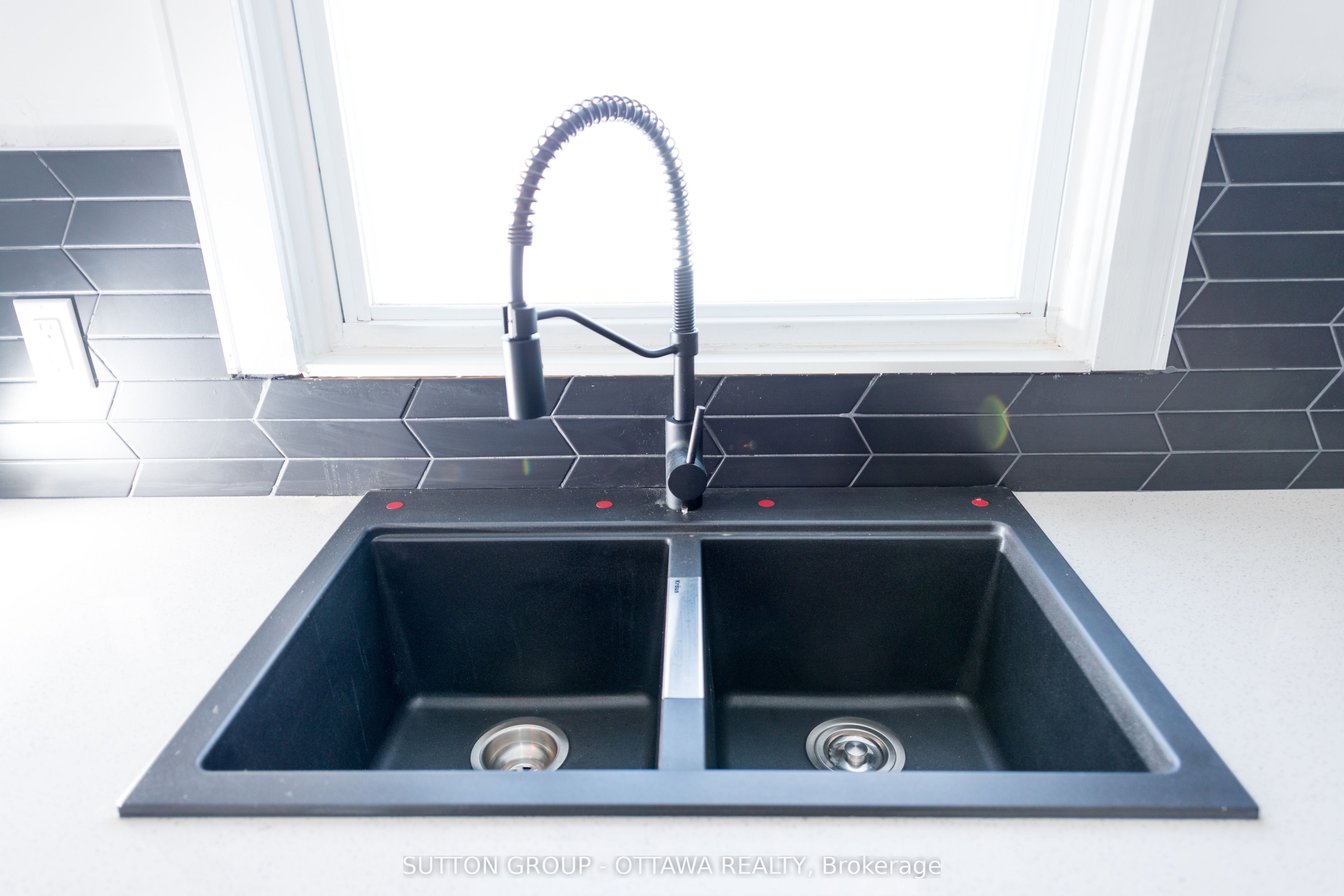 2419 Pagé Road N 3 Property Photo 8