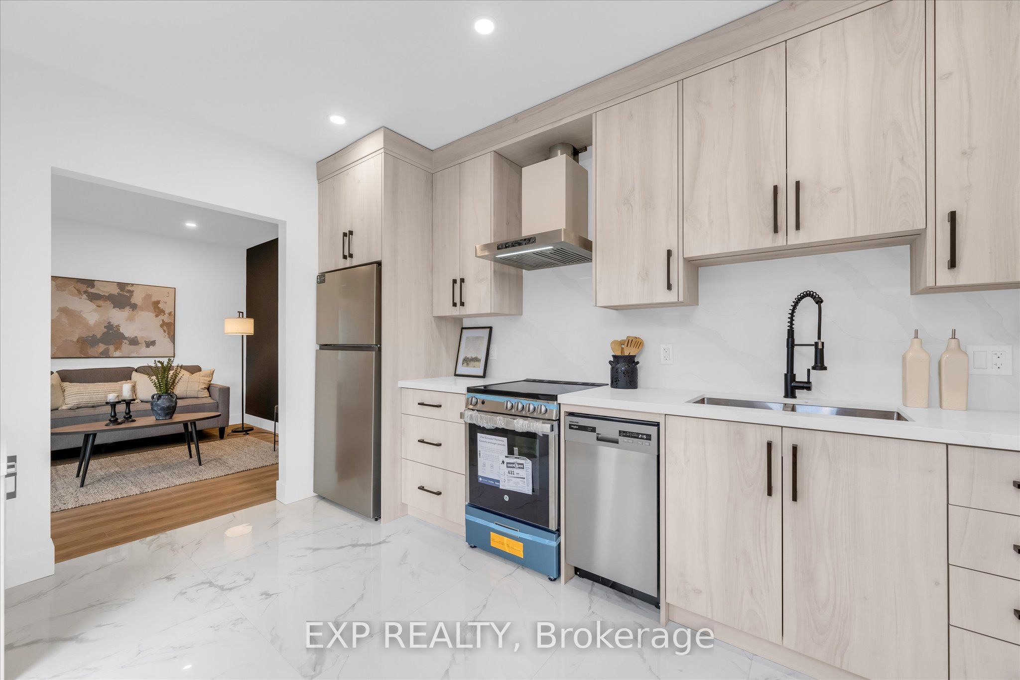 20 Hill Street Property Photo 3