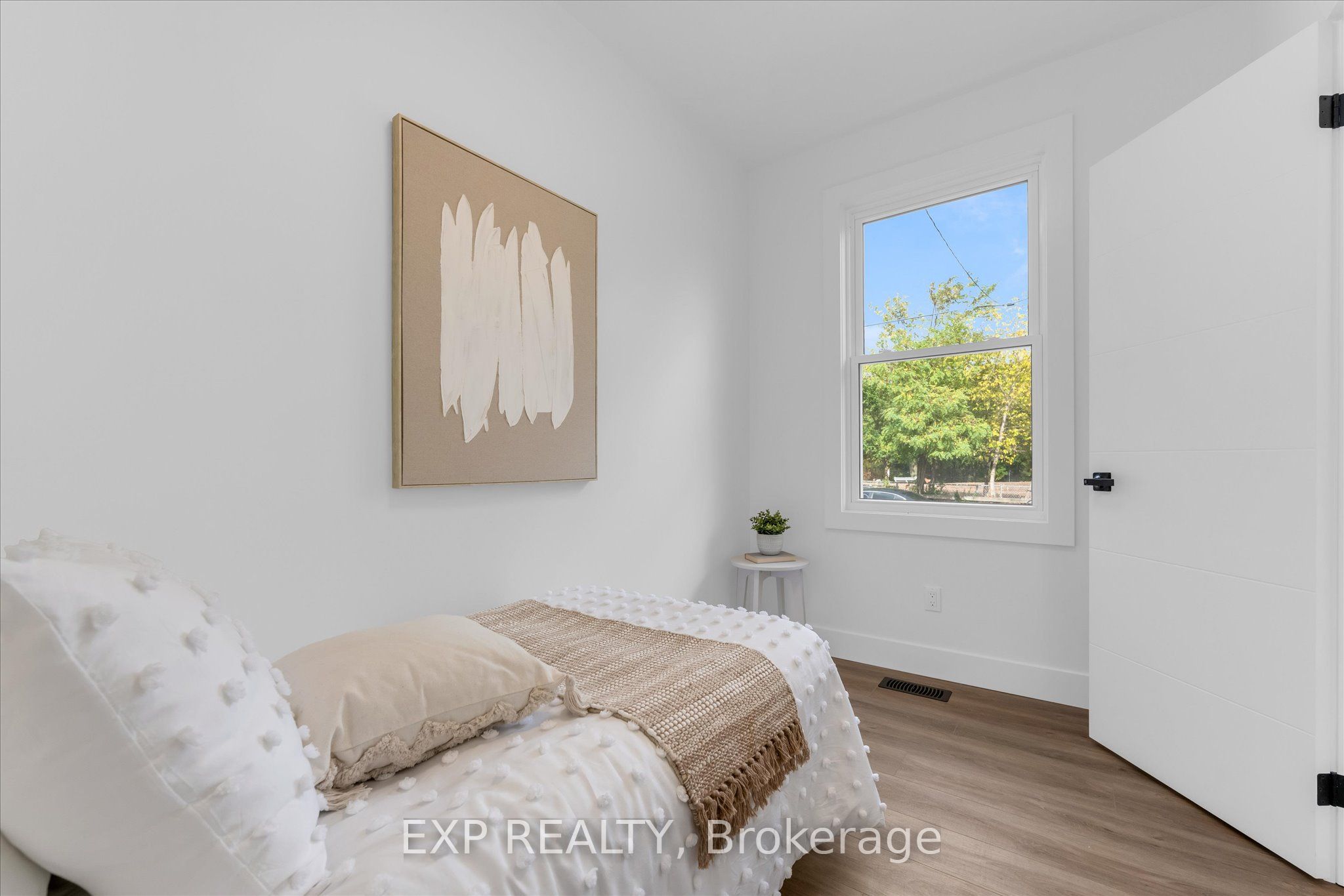 20 Hill Street Property Photo 13