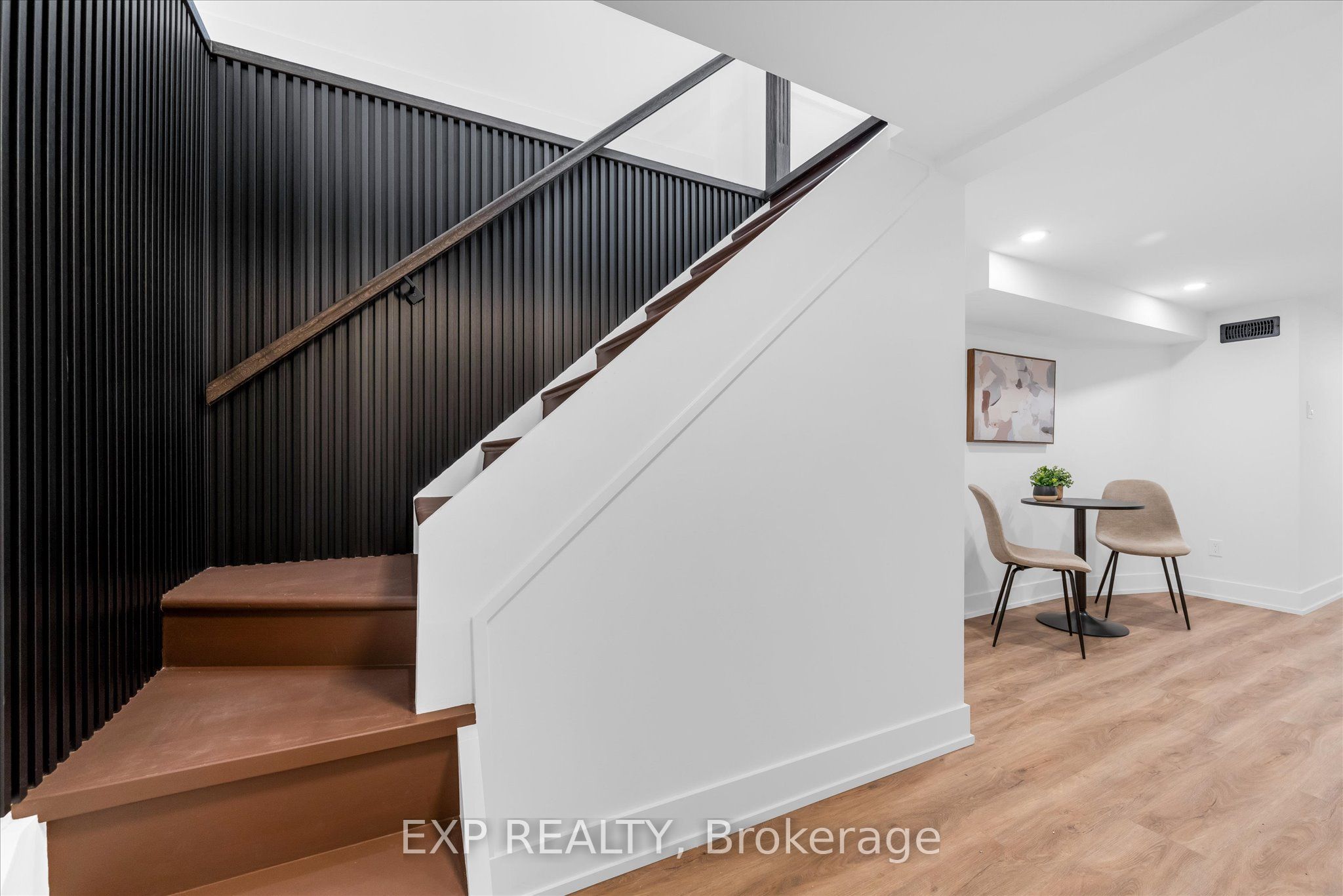 20 Hill Street Property Photo 18