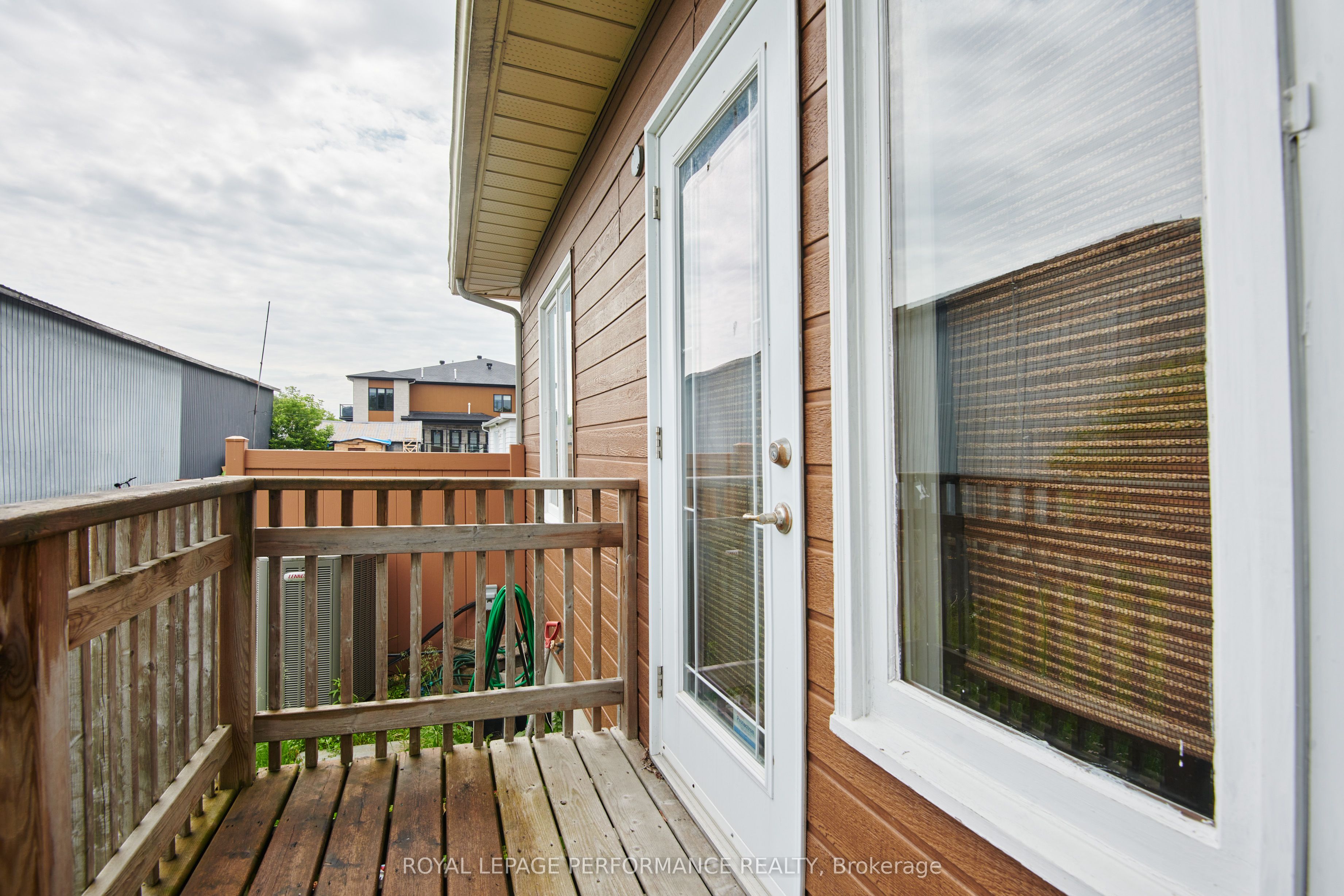 921 Notre Dame St Property Photo 29