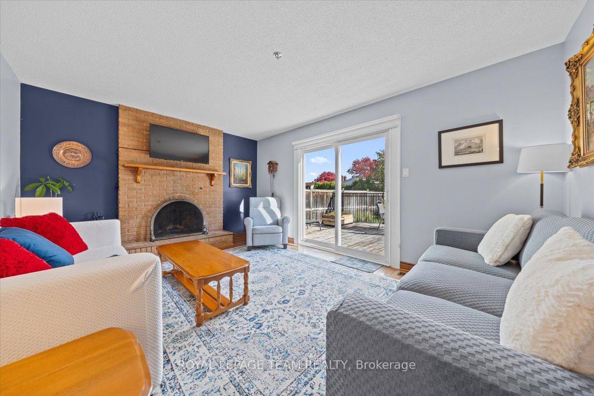 1633 Grey Nuns Drive Property Photo 8