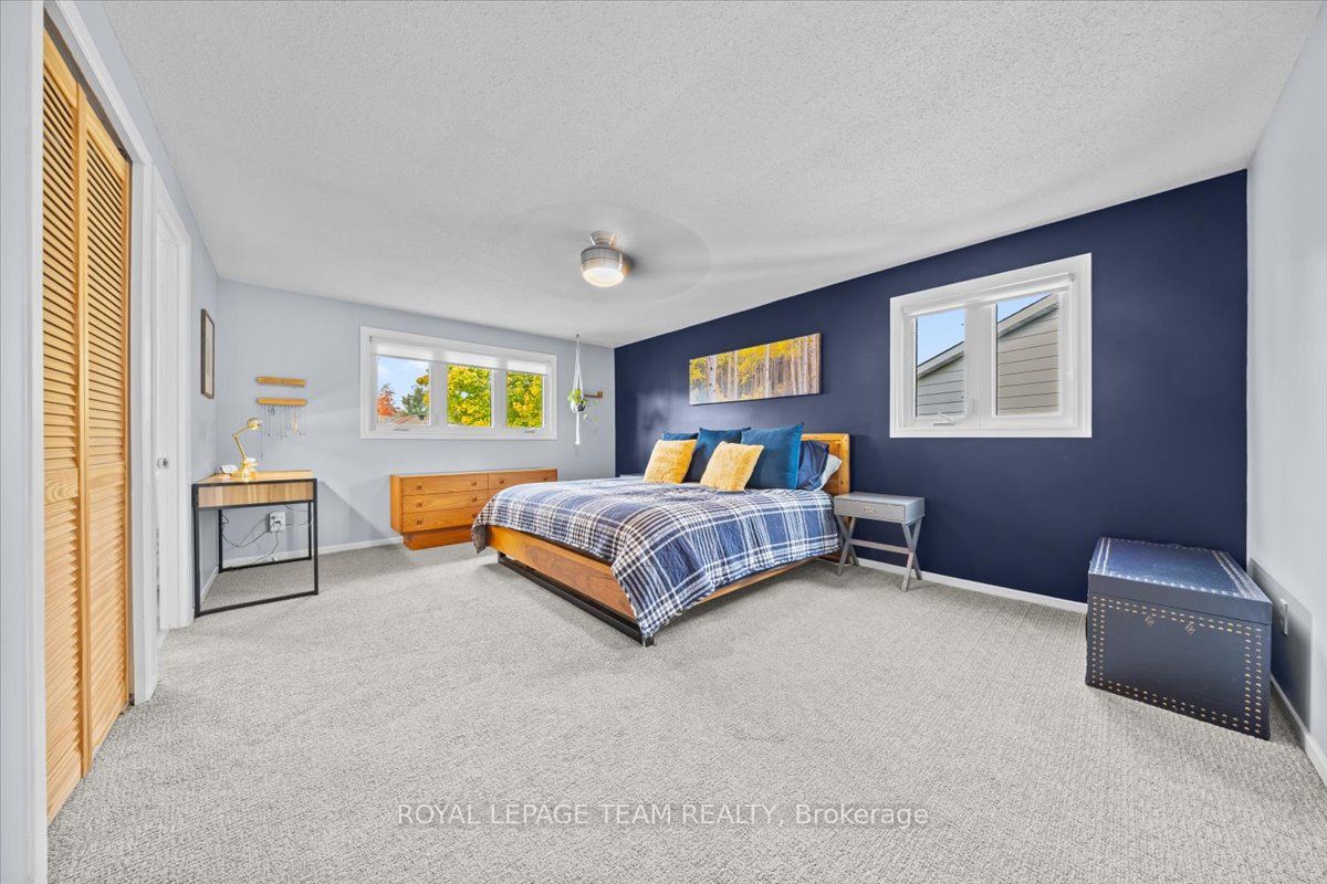 1633 Grey Nuns Drive Property Photo 11