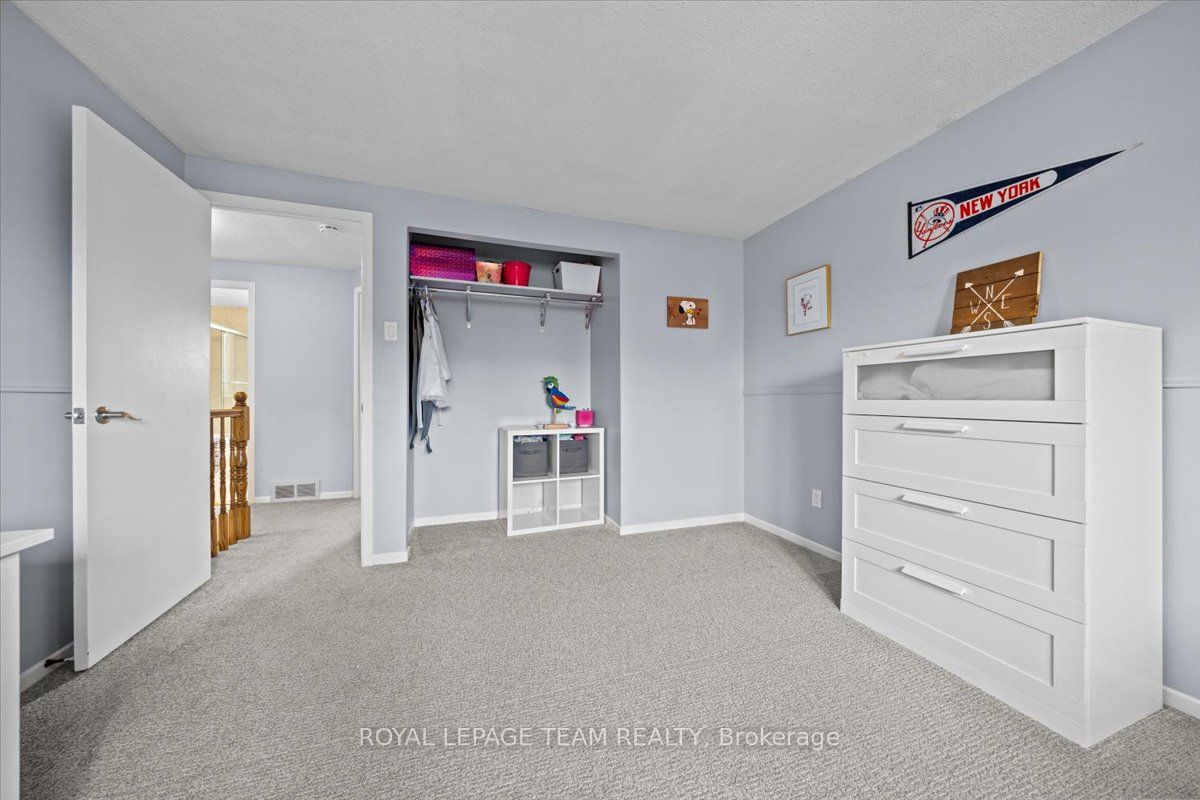 1633 Grey Nuns Drive Property Photo 14