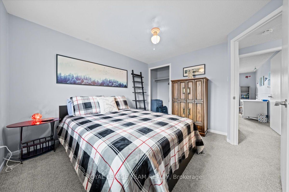 1633 Grey Nuns Drive Property Photo 15